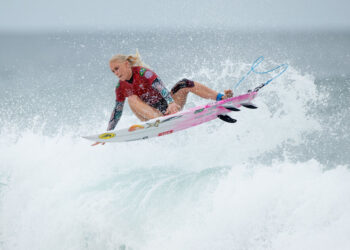 Exclusivo: Na etapa final do Mundial de Surfe, Tatiana Weston-Webb relembra Tóquio 2020 (Crédito: GettyImages)