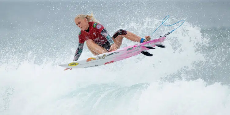 Exclusivo: Na etapa final do Mundial de Surfe, Tatiana Weston-Webb relembra Tóquio 2020 (Crédito: GettyImages)