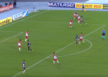 Botafogo vence Brusque e segue de olho na liderança da Série B (Crédito: Transmissão/ Premiere - 20/10/2021)