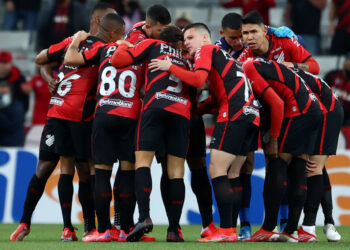 Alberton Valentim acredita na classificação do Athletico-PR contra o Flamengo na Copa do Brasil (Crédito: GettyImages)