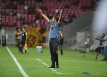 Fábio Carille demonstrou insatisfação com atuação do Santos (Crédito: Ivan Storti/Santos FC)