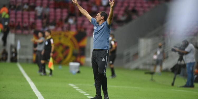 Fábio Carille demonstrou insatisfação com atuação do Santos (Crédito: Ivan Storti/Santos FC)