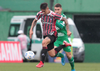 São Paulo fica só no empate contra a Chapecoense (Crédito: Flickr - Rubens Chiri / saopaulofc.net)