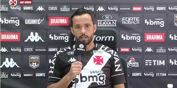 Destaque do Vasco, Nenê vem preocupando Fernando Diniz (Crédito: Reprodução / Youtube / Vasco TV)