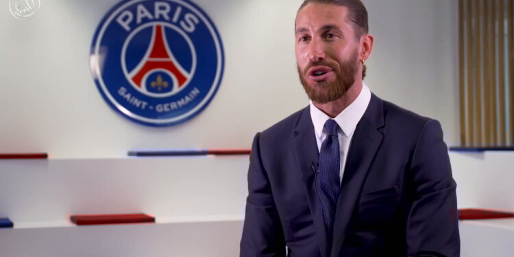 Sergio Ramos segue sem atuar com a camisa do PSG (Crédito: Reprodução / OneFootball / PSG TV)