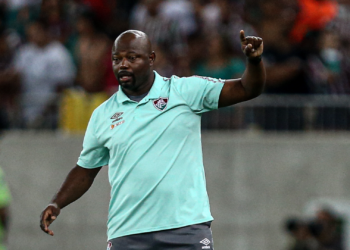Marcão ainda não sabe se vai continuar no comando do Fluminense para a próxima temporada (Crédito: Lucas Merçon/Fluminense)