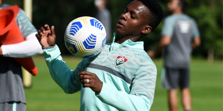 Fluminense não pretende contar com Cazares (Crédito: MAILSON SANTANA / FLUMINENSE F.C / Flickr)