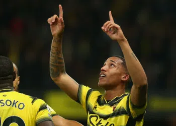 João Pedro, jogador do Watford comemorando o gol diante do Manchester United pela Premier League (Crédito: GettyImages)