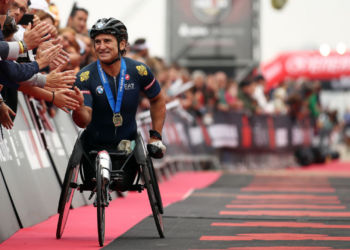 Alex Zanardi deixa hospital após um ano e meio internado (Crédito: GettyImages)