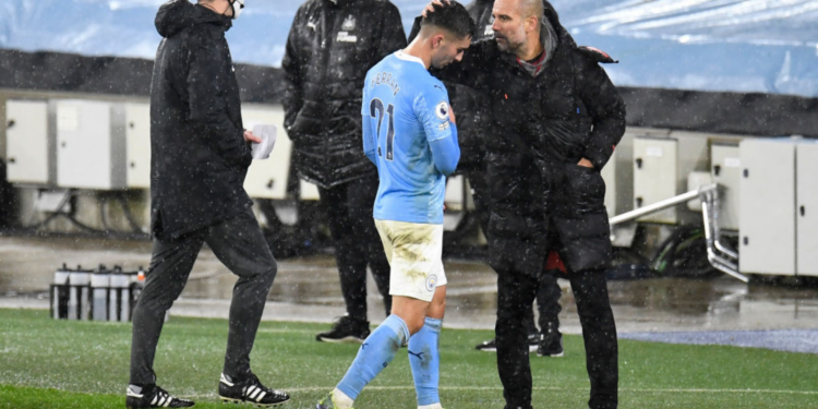 Guardiola fala sobre Ferran Torres: “Deve ir embora se não está feliz” (Crédito: GettyImages)