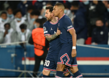 Pochettino saiu feliz com a conexão entre Messi e Mbappé no PSG (Crédito: GettyImages)