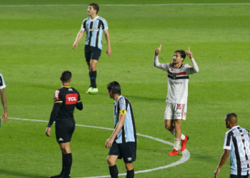 Grêmio, São Paulo, Santos e outros clubes ainda seguem em risco de rebaixamento (Crédito: Getty Images)