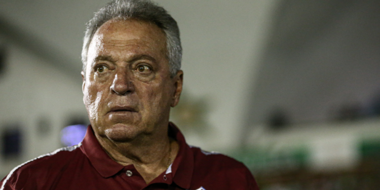 Abel Braga analisou a derrota do Fluminense para o Bangu e não gostou nada do que viu na estreio do Carioca (Crédito: Lucas Merçon/Fluminense)