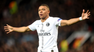 Mbappé pode surpreender e rejeitar o Real Madrid para ficar no PSG (Crédito: GettyImages)