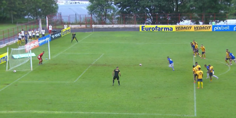 Cruzeiro bate Retrô na Copinha (Crédito: Transmissão / SporTV)