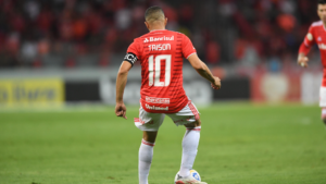 Taison concedeu entrevista coletiva e abriu o jogo sobre o Grêmio e situação do Internacional (Crédito: Ricardo Duarte/Internacional)
