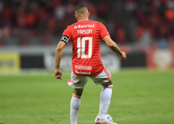 Taison concedeu entrevista coletiva e abriu o jogo sobre o Grêmio e situação do Internacional (Crédito: Ricardo Duarte/Internacional)