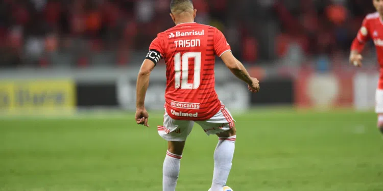 Taison concedeu entrevista coletiva e abriu o jogo sobre o Grêmio e situação do Internacional (Crédito: Ricardo Duarte/Internacional)