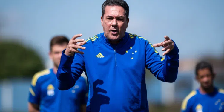 Luxemburgo comentou sobre sua relação com Ronaldo e saída de Fábio no Cruzeiro (Crédito: Bruno Haddad / Cruzeiro)