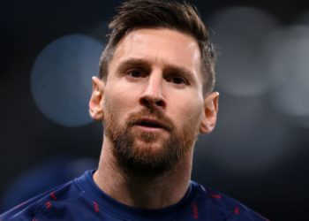 Messi está há mais de um mês sem atuar uma partida de futebol pelo PSG (Crédito: GettyImages)