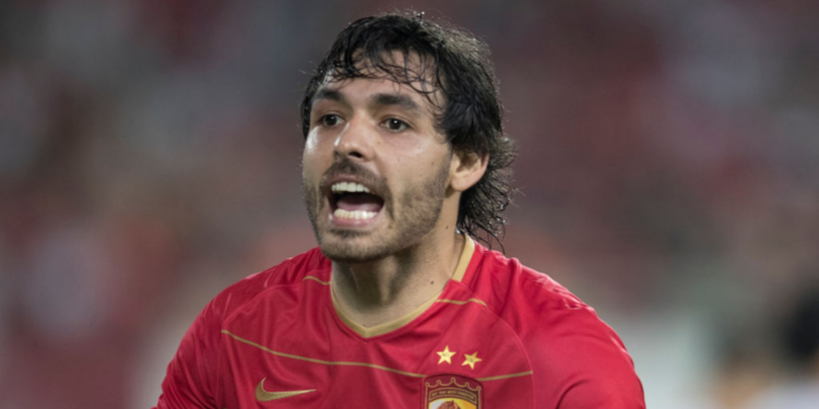 Santos segue sonhando com Ricardo Goulart (Crédito: GettyImages)