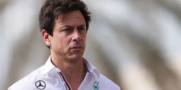 F1: Wolff comenta disputa entre Hamilton e Russell na Mercedes (Crédito: GettyImages)