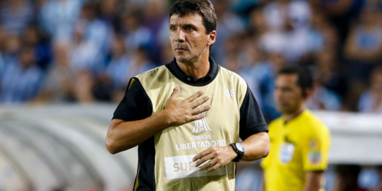 Zé Ricardo tomou decisão importante sobre um medalhão do seu elenco e dará nova chances no Vasco (Crédito: GettyImages)
