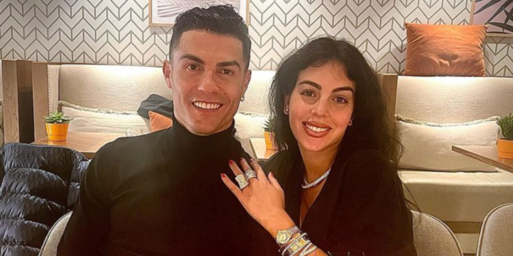 Cristiano Ronaldo ganha carrão de luxo da namorada (Crédito: Reprodução/Instagram)