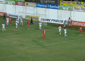 Internacional voltou a disputar o estadual (Crédito: Transmissão Premiere - 02/02/2022)