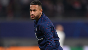 Neymar pode estar cada vez mais próximo de fazer o seu retorno aos gramados pelo PSG (Crédito: GettyImages)