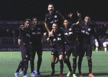 Jogadores do Bragantino comemorando o gol diante do São Paulo no Paulistão (Crédito: Ari Ferreira/Red Bull Bragantino/Flickr)