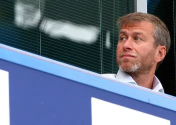 Chelsea vai se complicando cada vez mais com as sanções para Roman Abramovich (Crédito: GettyImages)