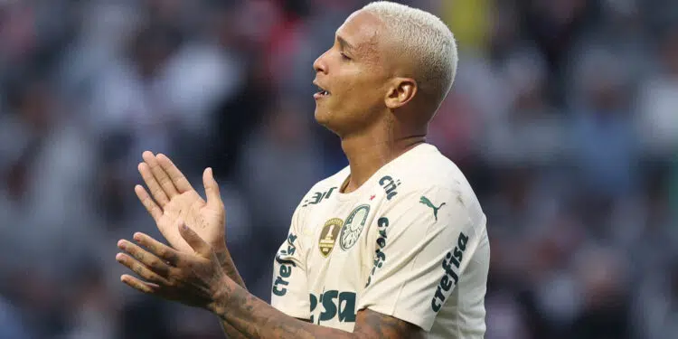 Deyverson marca, se emociona e se despedo (Crédito: Flickr - Cesar Greco/Palmeiras)