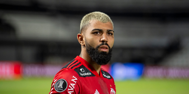 Gabigol surpreende e posa ao lado de Rafaella, irmã de Neymar (Crédito: Alexandre Vidal / Flamengo / Flickr)