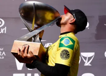 Gabriel Medina segue longe das competições (Crédito: GettyImages)