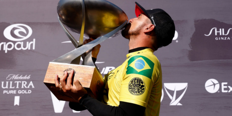 Gabriel Medina segue longe das competições (Crédito: GettyImages)