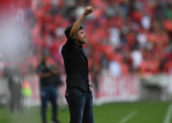 O Inter não conseguiu vencer o Grêmio no Beira-Rio e o futuro de Medina começou a ser questionado (Crédito: Ricardo Duarte/Internacional)