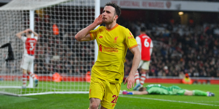 Liverpool vence o Arsenal e encosta na liderança da Premier League (Crédito: Getty Images)