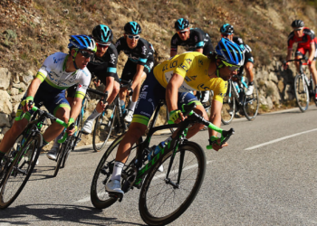 Paris-Nice durante a disputa da competição (Crédito: GettyImages)