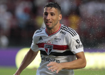 Calleri brilhou e ajudou o São Paulo a vencer o Palmeiras no Paulistão (Crédito: Rubens Chiri/ SPFC.NET)