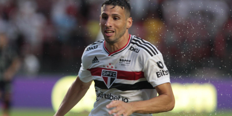 Calleri brilhou e ajudou o São Paulo a vencer o Palmeiras no Paulistão (Crédito: Rubens Chiri/ SPFC.NET)