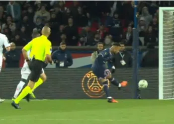 PSG e Lorient, pelo Campeonato Francês (Crédito: Transmissão/ ESPN)