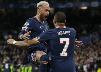 PSG estaria considerando vender Neymar para manter jogador (Crédito: GettyImages)