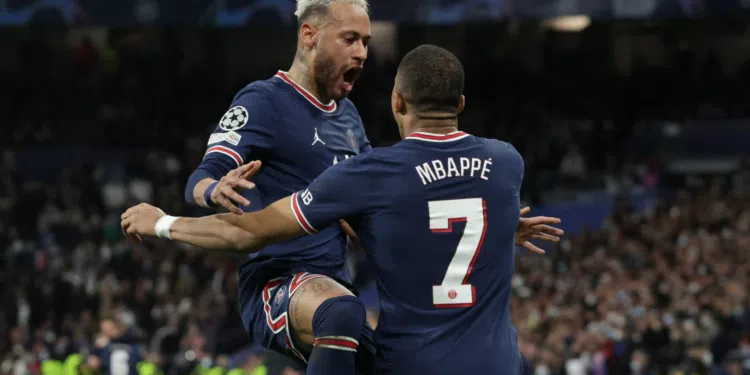 PSG estaria considerando vender Neymar para manter jogador (Crédito: GettyImages)