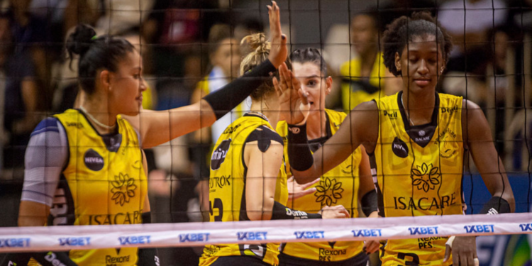 Superliga Feminina tem Praia Clube classificado para a final (Crédito: Paula Reis/Flamengo/Flickr)