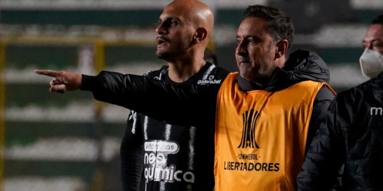Vítor Pereira saiu irritado com a derrota do Corinthians em sua estreia na Libertadores (Crédito: GettyImages)