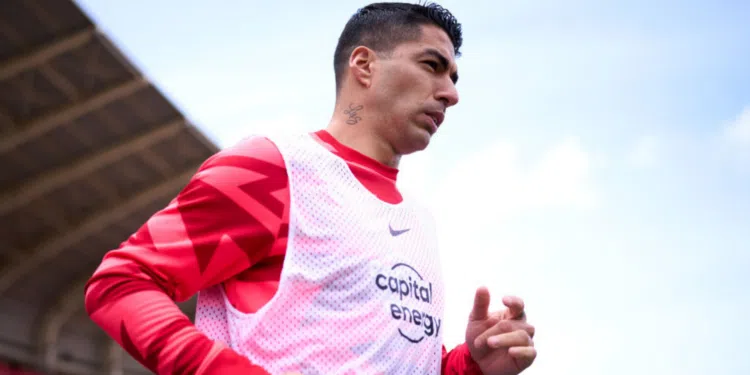 Suárez recebe proposta oficial de clube (Crédito: Getty Images)