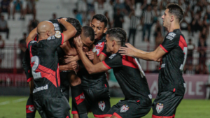 Atlético-GO enfrenta o Defensa y Justicia na Sul-Americana (Crédito: Bruno Corsino/ Atlético-GO/ Flickr)