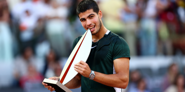 Carlos Alcaraz é campeão do Masters de Madri e mira Roland Garros (Crédito: Getty Images)