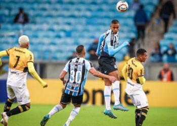 Grêmio em campo na partida diante do Criciúma (Crédito: Lucas Uebel/Grêmio FBPA/Flickr)